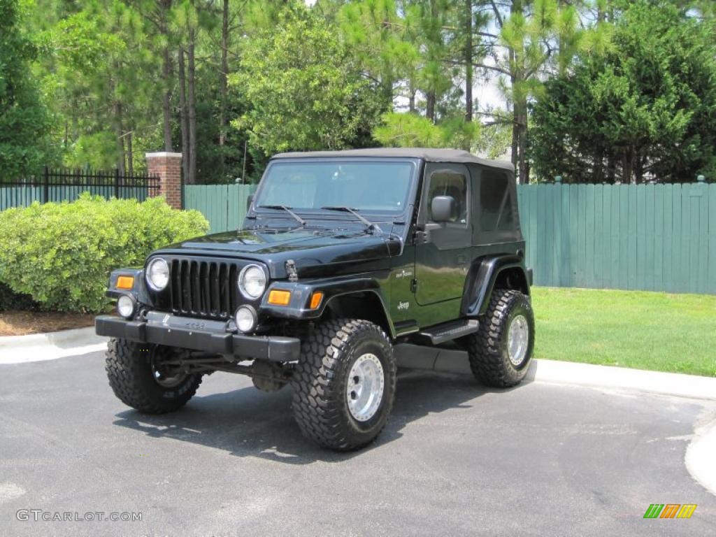 2004 Wrangler Sahara 4x4 - Black / Khaki photo #1