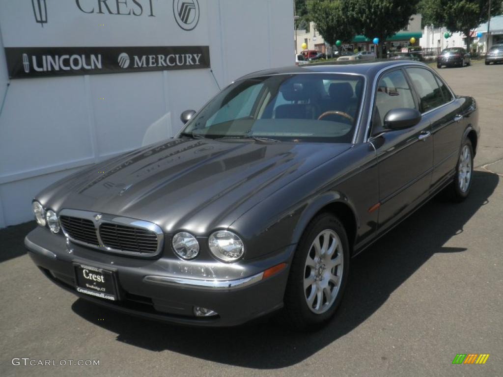 2004 XJ XJ8 - Quartz Metallic / Charcoal photo #1