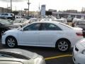 Super White - Camry SE Photo No. 5