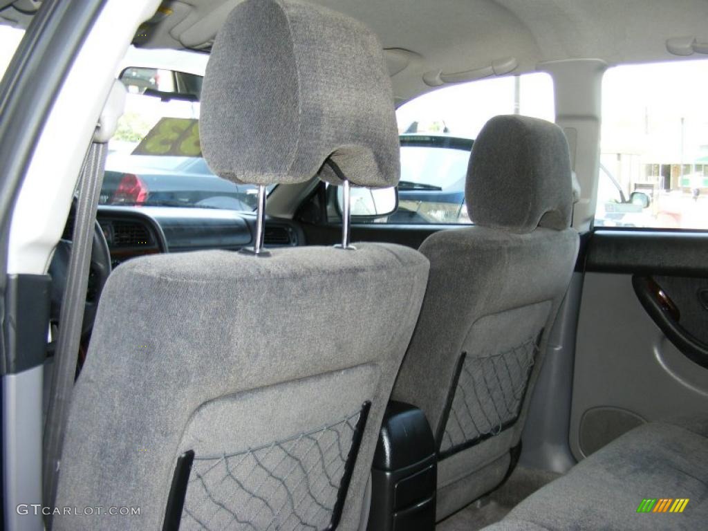 2001 Outback Wagon - Deep Sapphire Metallic / Gray photo #15