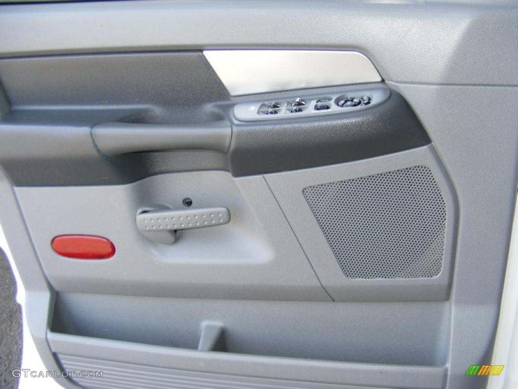 2007 Ram 1500 SLT Quad Cab 4x4 - Bright White / Medium Slate Gray photo #30