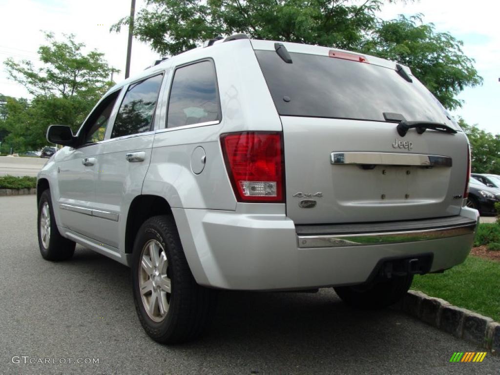 2008 Grand Cherokee Overland 4x4 - Bright Silver Metallic / Dark Khaki/Light Graystone photo #2