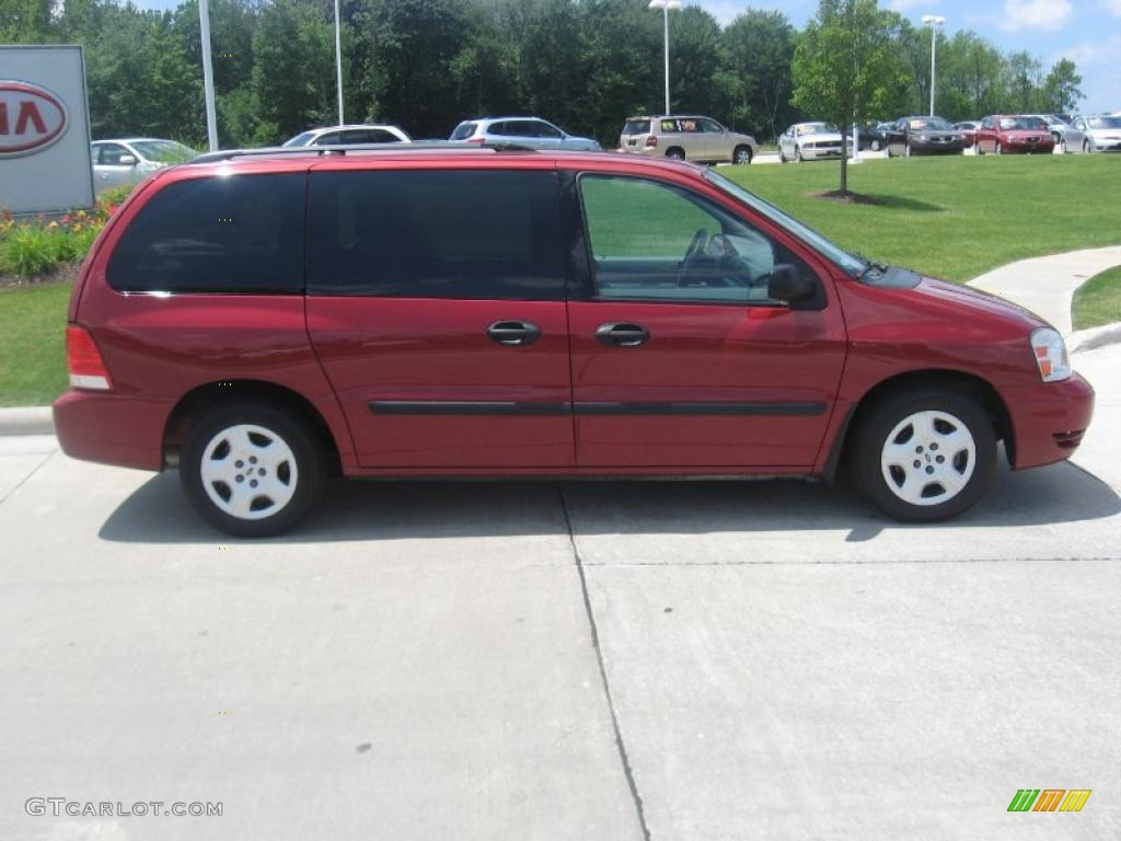 2005 Freestar SE - Dark Toreador Red Metallic / Flint Grey photo #2