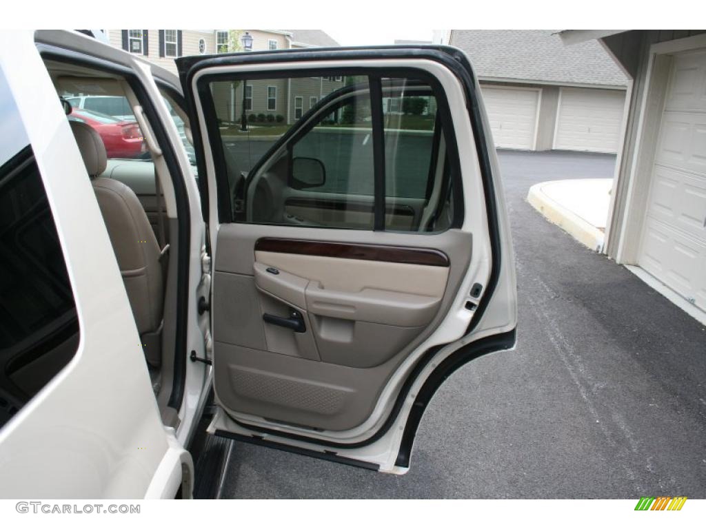 2005 Explorer Limited 4x4 - Ivory Parchment Tri Coat / Medium Parchment photo #15