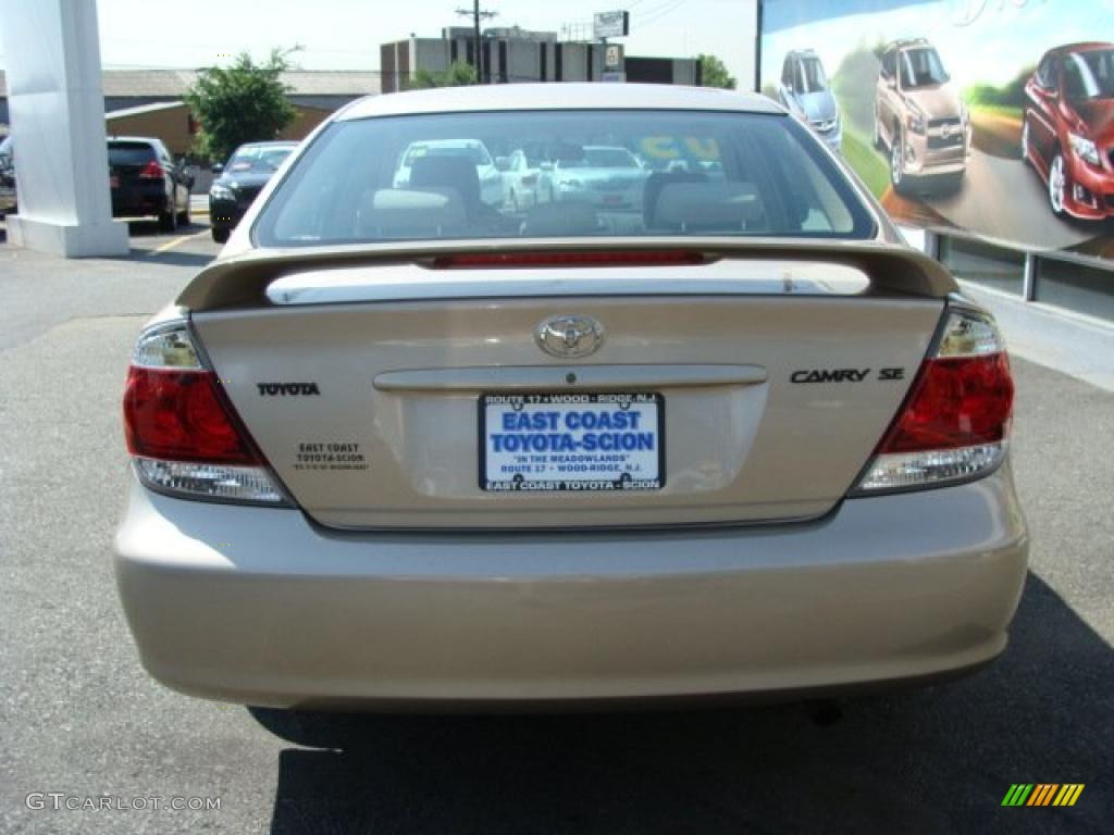 2005 Camry SE - Beige / Taupe photo #5