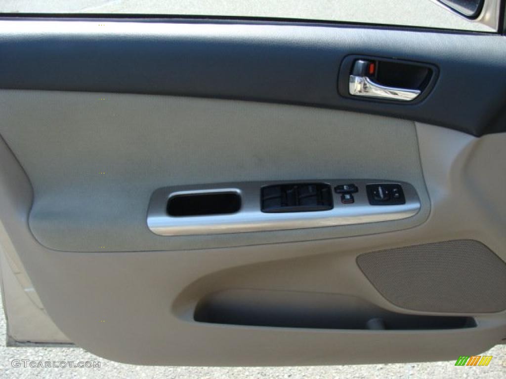 2005 Camry SE - Beige / Taupe photo #6