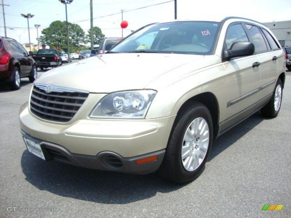 2006 Pacifica  - Linen Gold Metallic Pearl / Light Taupe photo #1