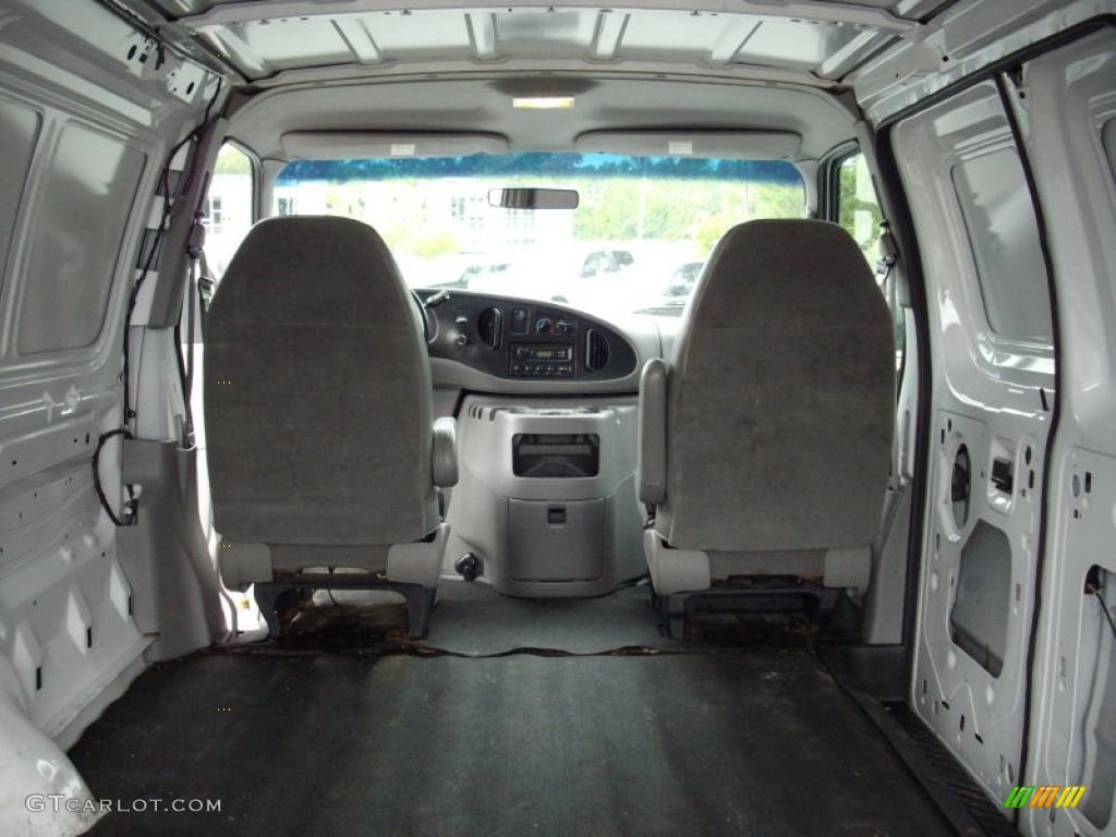 2001 E Series Van E150 Cargo - Oxford White / Medium Graphite photo #8