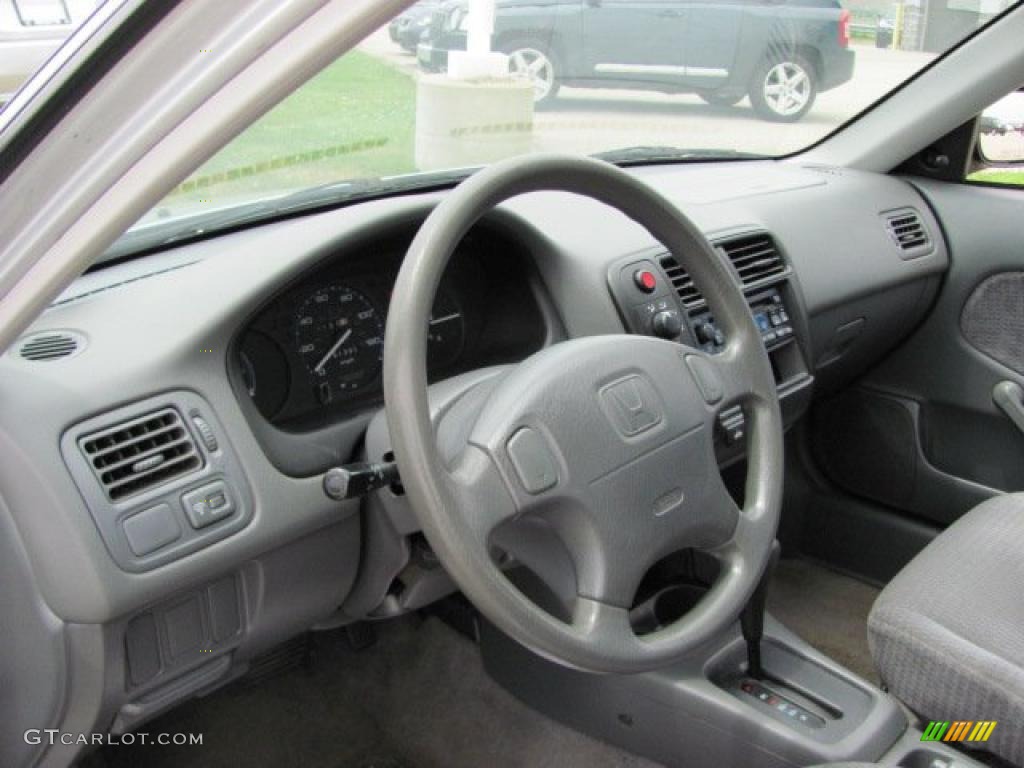 1999 Civic VP Sedan - Vogue Silver Metallic / Gray photo #5