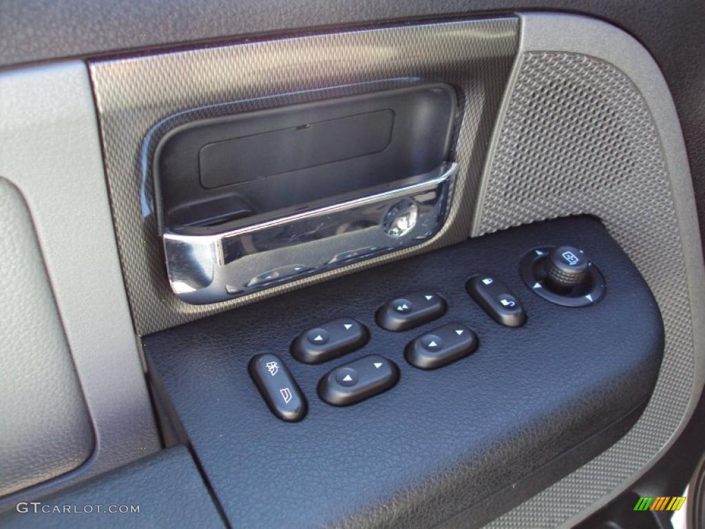 2005 F150 XLT SuperCrew 4x4 - Silver Metallic / Medium Flint/Dark Flint Grey photo #17