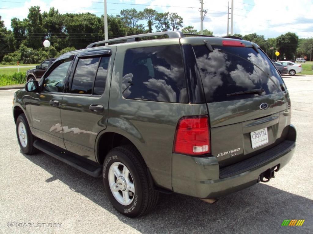 2004 Explorer XLT - Estate Green Metallic / Medium Parchment photo #3