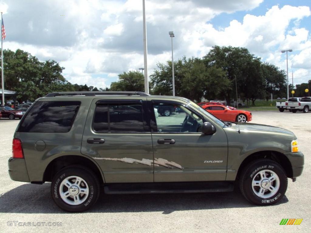2004 Explorer XLT - Estate Green Metallic / Medium Parchment photo #10