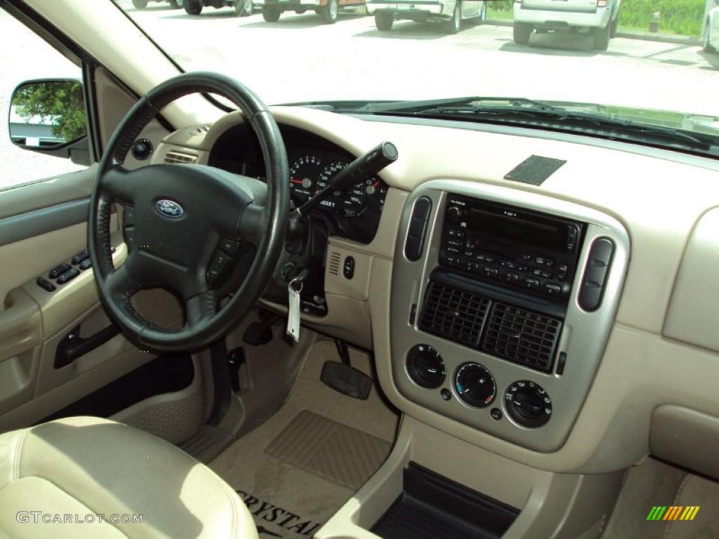 2004 Explorer XLT - Estate Green Metallic / Medium Parchment photo #12