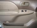 2001 Silver Shadow Pearl Toyota Sienna XLE  photo #12