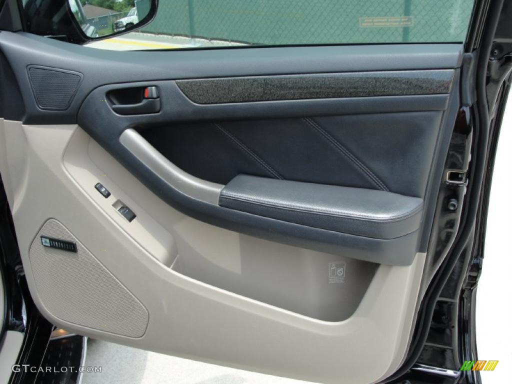 2004 4Runner Limited - Black / Taupe photo #25