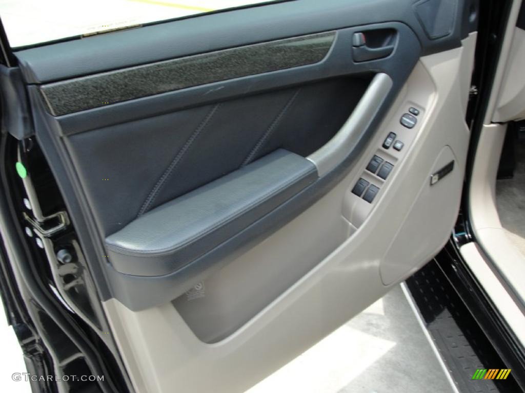 2004 4Runner Limited - Black / Taupe photo #34