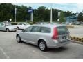 2010 Silver Metallic Volvo V70 3.2  photo #5