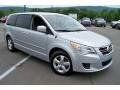 2009 Mercury Sliver Metallic Volkswagen Routan SE  photo #3