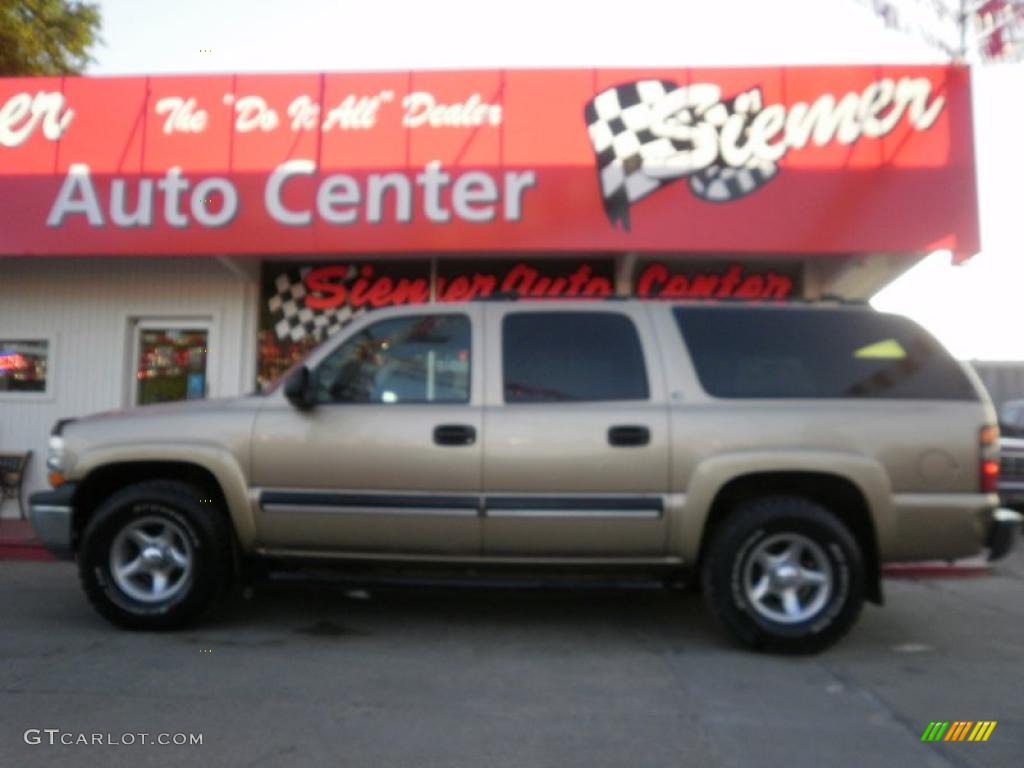 2001 Suburban 1500 LS 4x4 - Sunset Gold Metallic / Tan photo #2