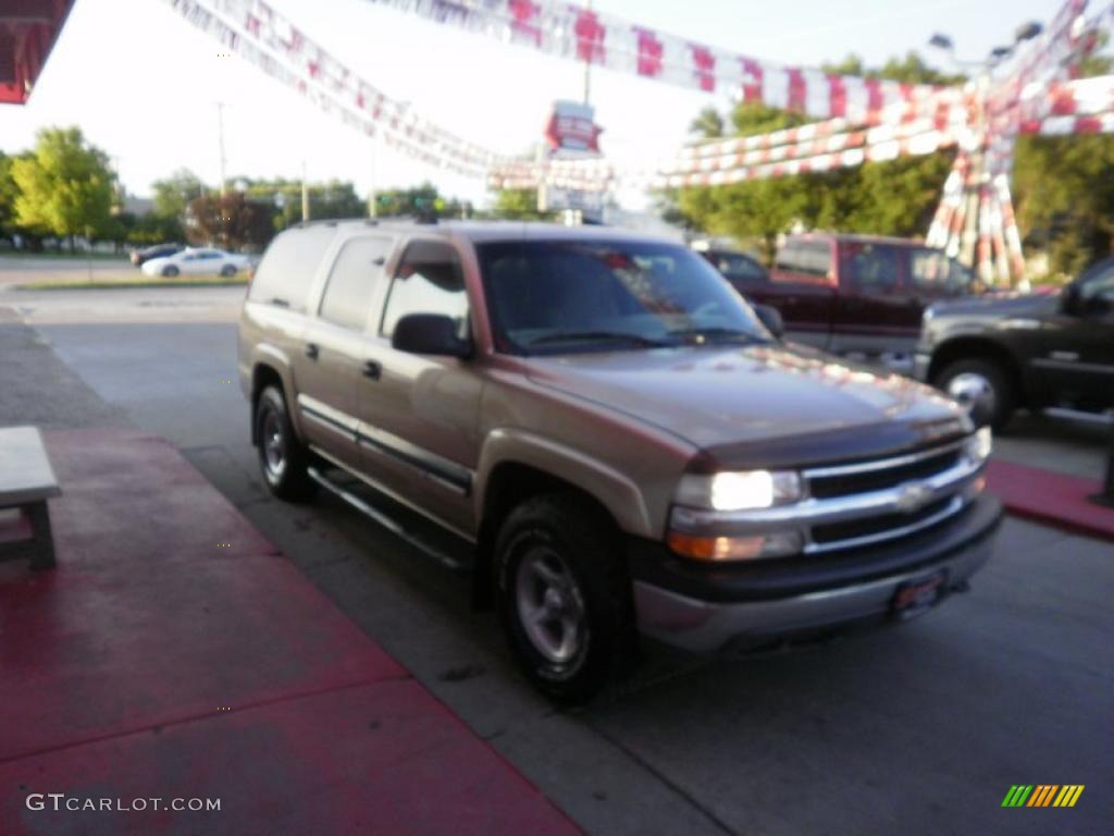 2001 Suburban 1500 LS 4x4 - Sunset Gold Metallic / Tan photo #5