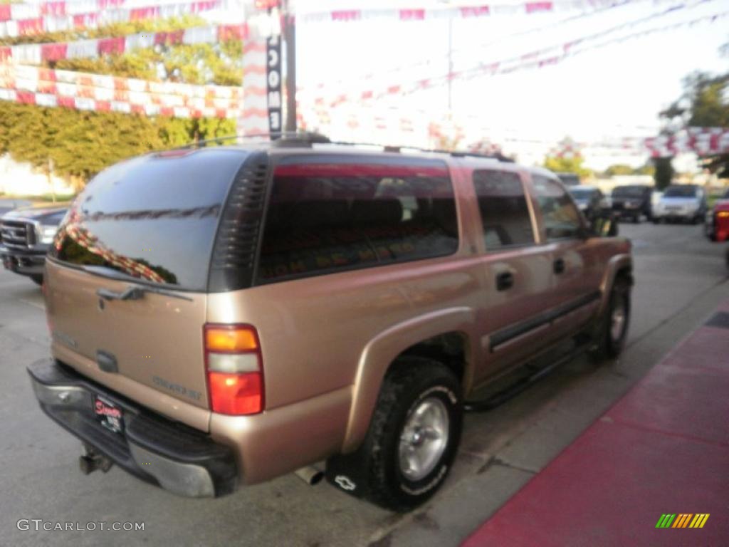 2001 Suburban 1500 LS 4x4 - Sunset Gold Metallic / Tan photo #6