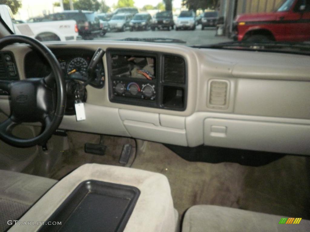 2001 Suburban 1500 LS 4x4 - Sunset Gold Metallic / Tan photo #17