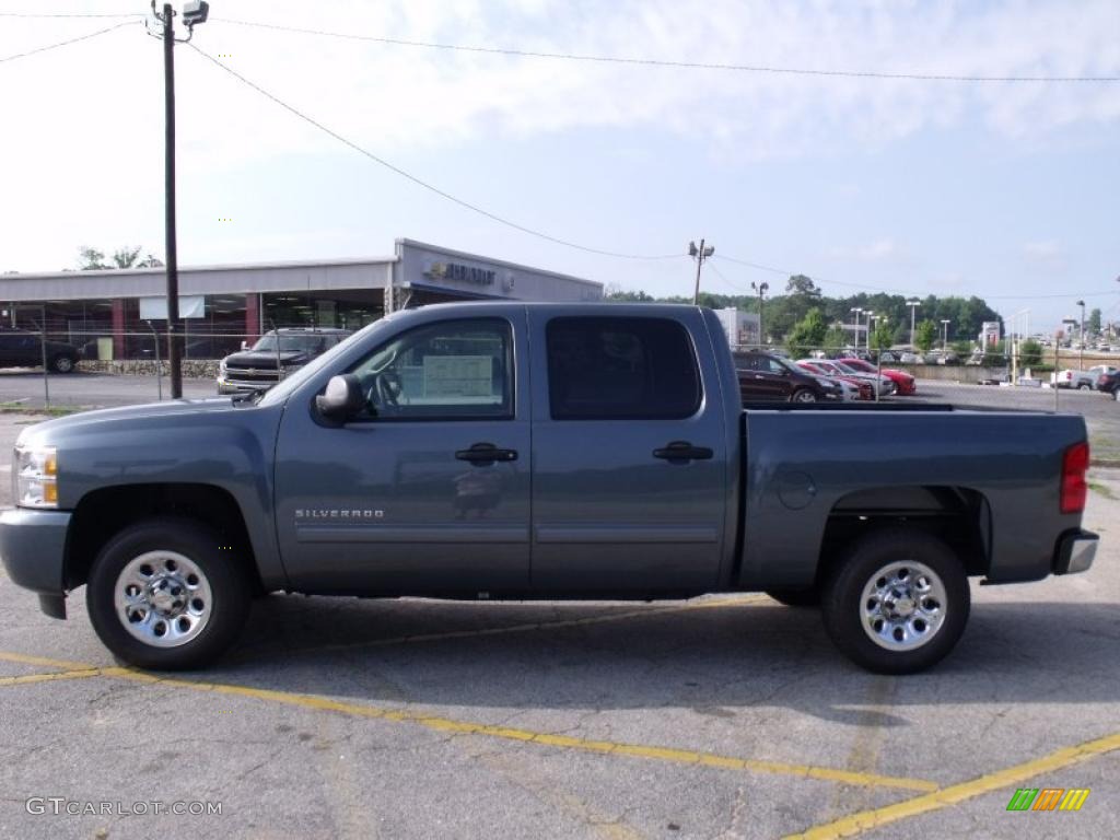 2010 Silverado 1500 LS Crew Cab - Blue Granite Metallic / Dark Titanium photo #2