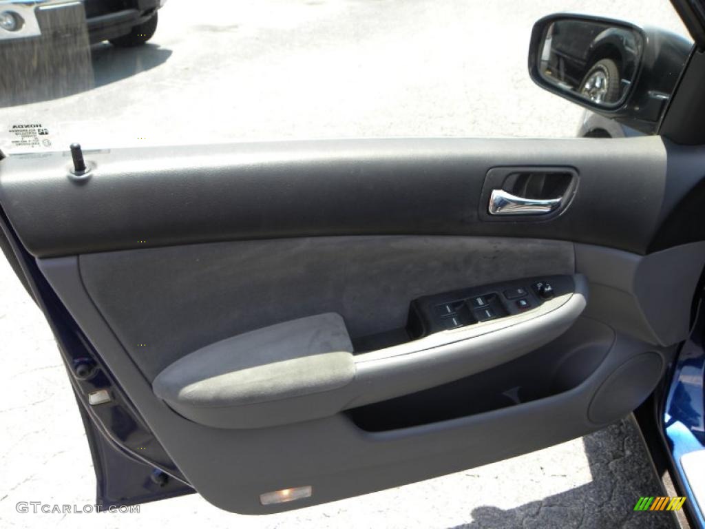 2004 Accord LX Sedan - Eternal Blue Pearl / Gray photo #14