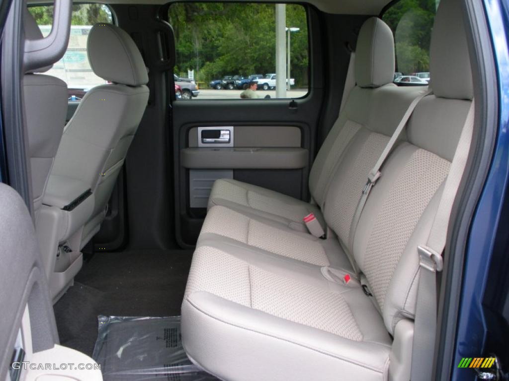 2010 F150 XLT SuperCrew 4x4 - Dark Blue Pearl Metallic / Medium Stone photo #6