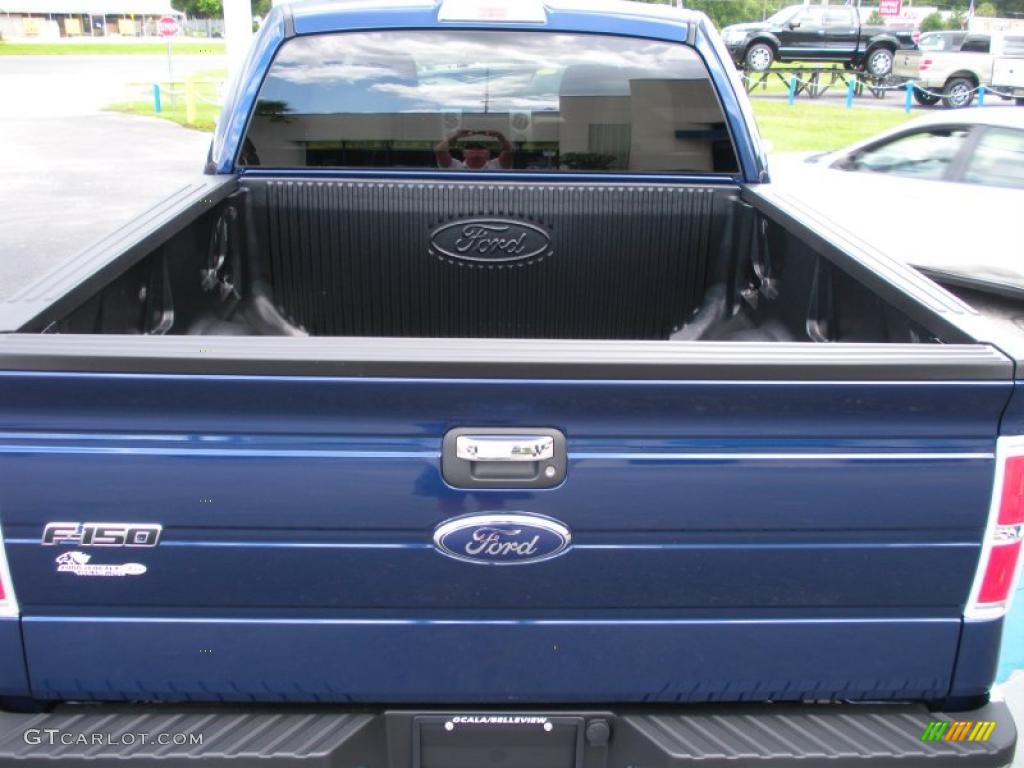 2010 F150 XLT SuperCrew 4x4 - Dark Blue Pearl Metallic / Medium Stone photo #9