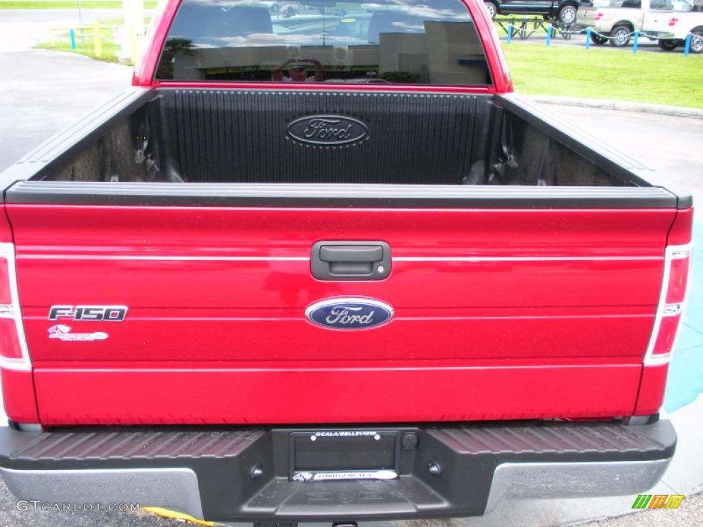 2010 F150 XLT SuperCrew 4x4 - Vermillion Red / Medium Stone photo #10