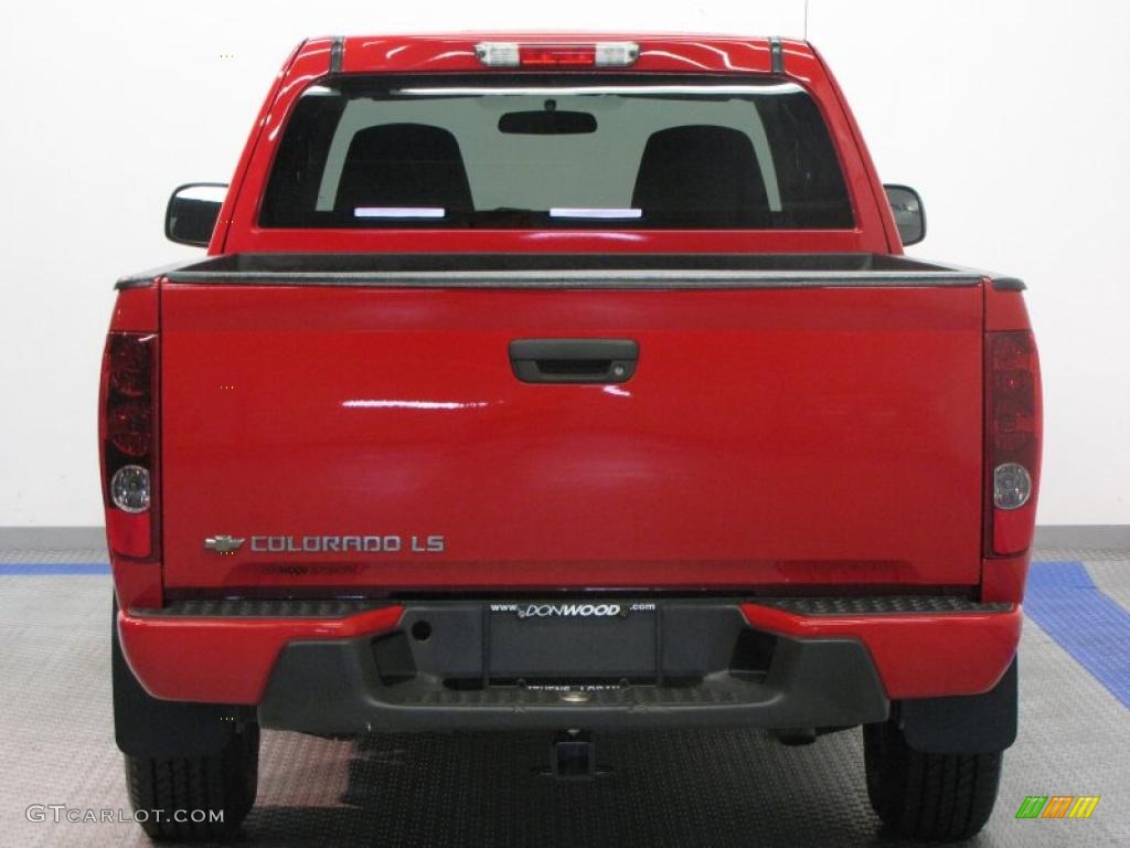 2007 Colorado LS Extended Cab - Victory Red / Medium Pewter photo #8