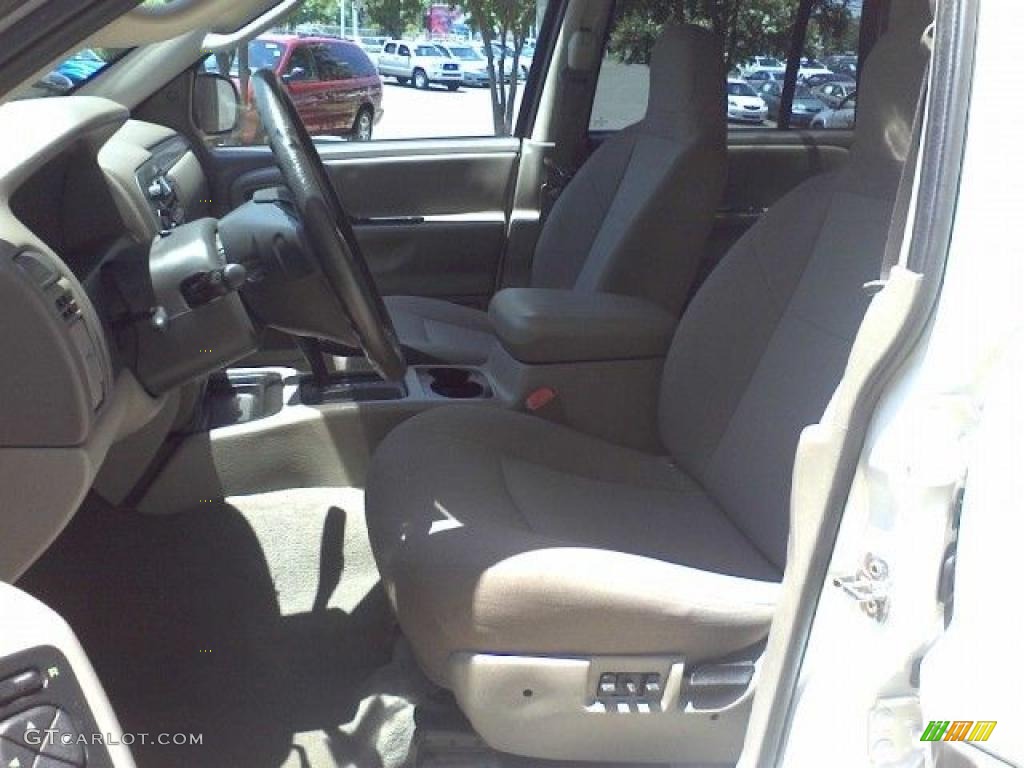 2004 Grand Cherokee Laredo - Stone White / Dark Slate Gray photo #6