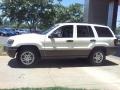 Stone White - Grand Cherokee Laredo Photo No. 18