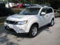 Diamond White Pearl - Outlander LS 4WD Photo No. 8