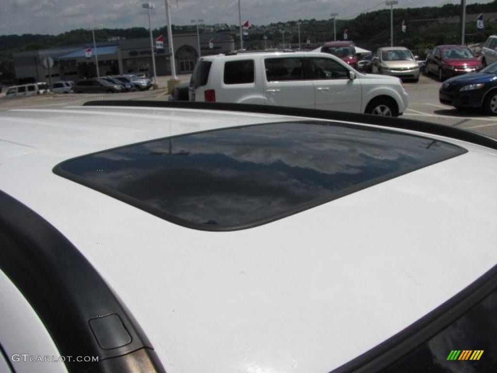 2003 CR-V EX 4WD - Taffeta White / Black photo #10