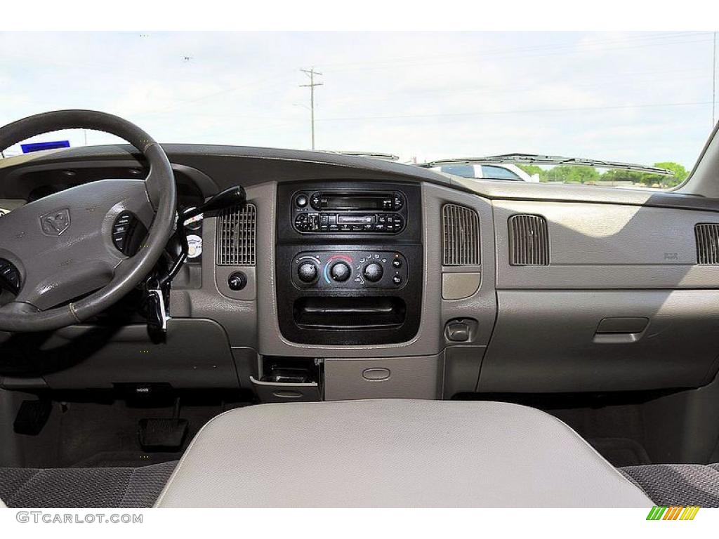 2003 Ram 2500 SLT Quad Cab 4x4 - Black / Taupe photo #26