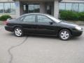 Black - Taurus SE Sedan Photo No. 1