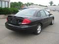 Black - Taurus SE Sedan Photo No. 3