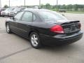 Black - Taurus SE Sedan Photo No. 5