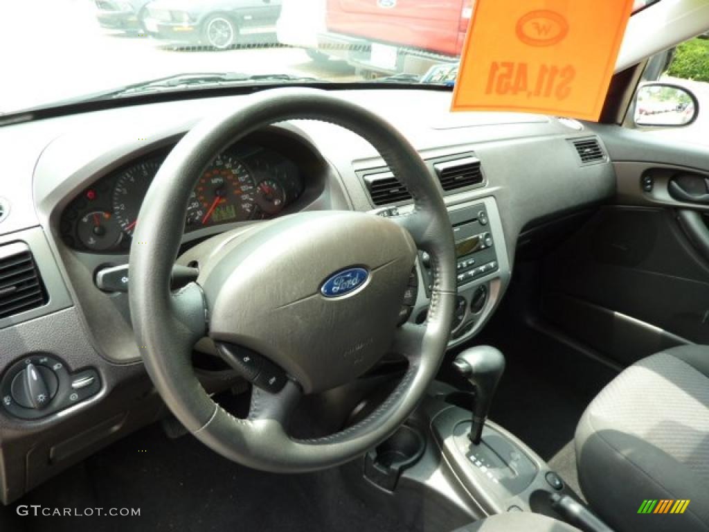 2007 Focus ZX5 SES Hatchback - Liquid Grey Metallic / Charcoal/Light Flint photo #11