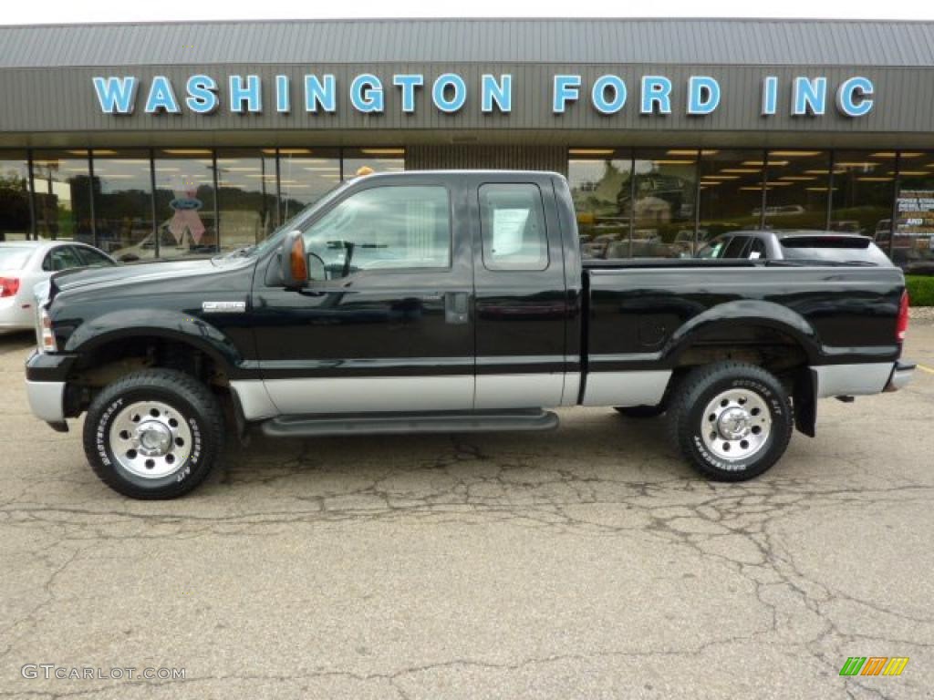 2005 F250 Super Duty XLT SuperCab 4x4 - Black / Medium Flint photo #1