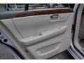 Light Platinum - DTS Sedan Photo No. 23