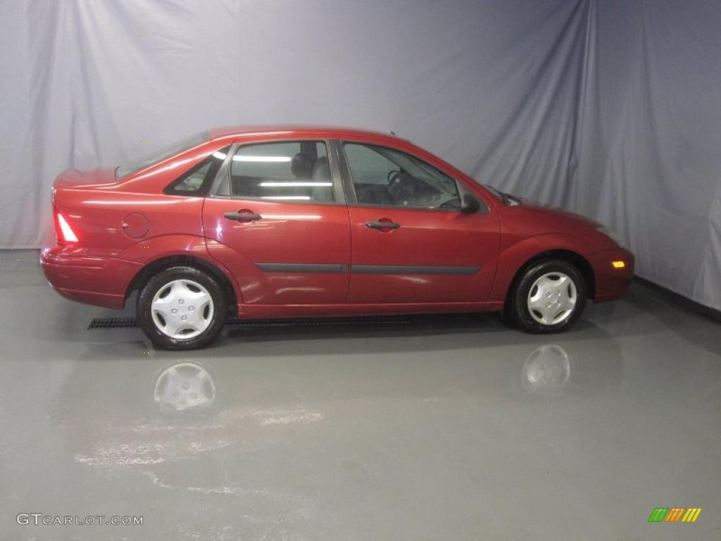 2003 Focus LX Sedan - Infra-Red / Medium Graphite photo #4