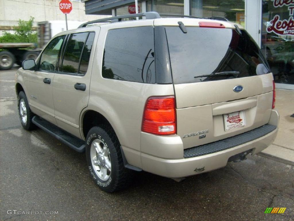 2004 Explorer XLT 4x4 - Pueblo Gold Metallic / Medium Parchment photo #3