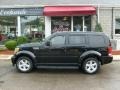 Black - Nitro SXT 4x4 Photo No. 2
