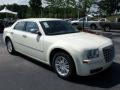 Cool Vanilla White - 300 Touring Photo No. 4