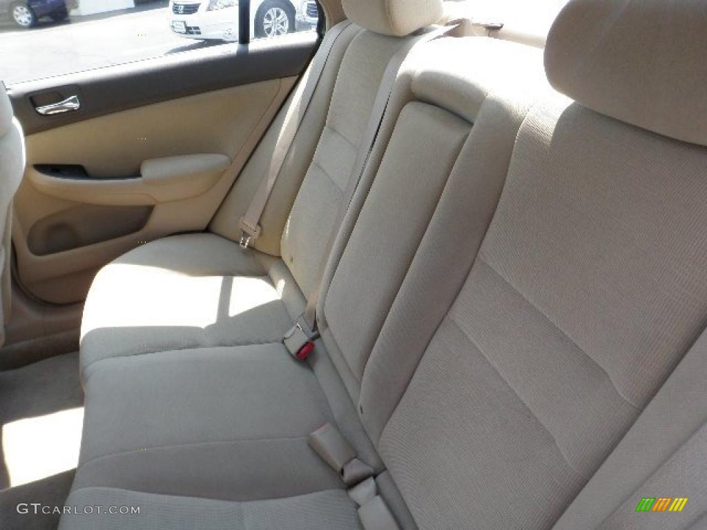 2007 Accord LX Sedan - Taffeta White / Ivory photo #12