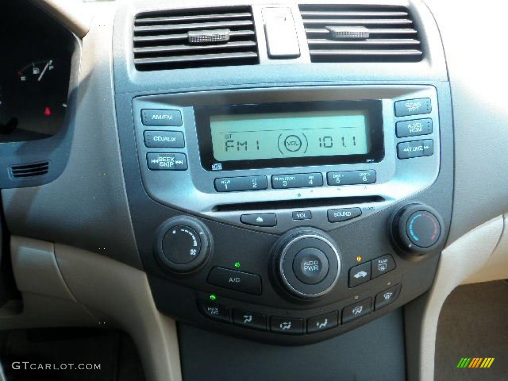 2007 Accord LX Sedan - Taffeta White / Ivory photo #22