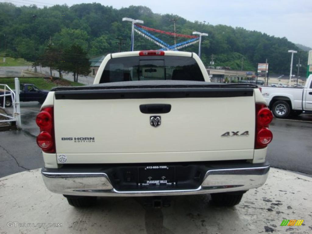 2007 Ram 1500 Big Horn Edition Quad Cab 4x4 - Cool Vanilla / Khaki Beige photo #3